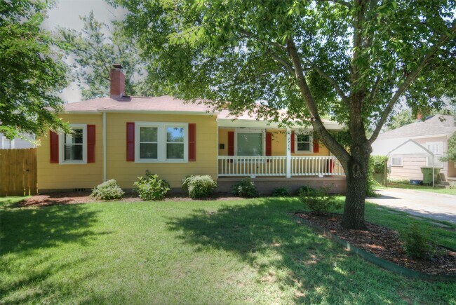Building Photo - 2715 Thornton Cir SW