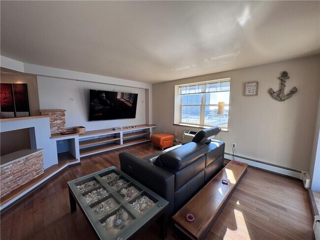 Building Photo - 7914 Rockaway Beach Blvd