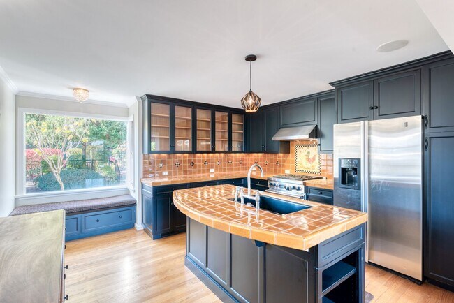 Building Photo - Magnolia Home