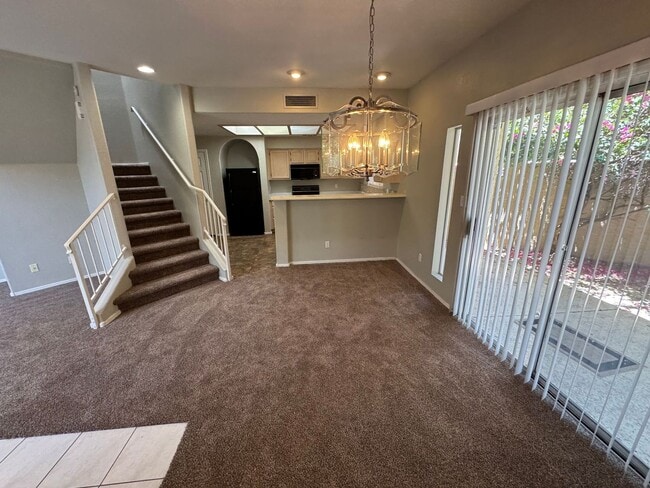 Building Photo - 2 Bedroom - 2 Bath - 1 Car Garage - Phoenix