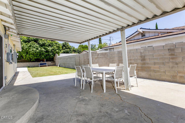 Building Photo - 8536 Tampa Ave