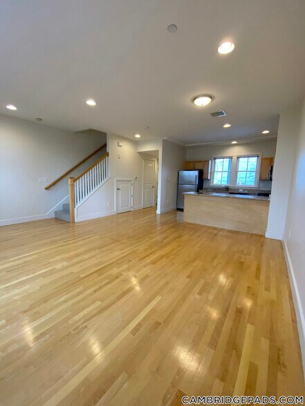 Building Photo - 110 Second St