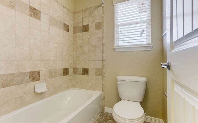 Building Photo - 3832 Sierra Glen Pl