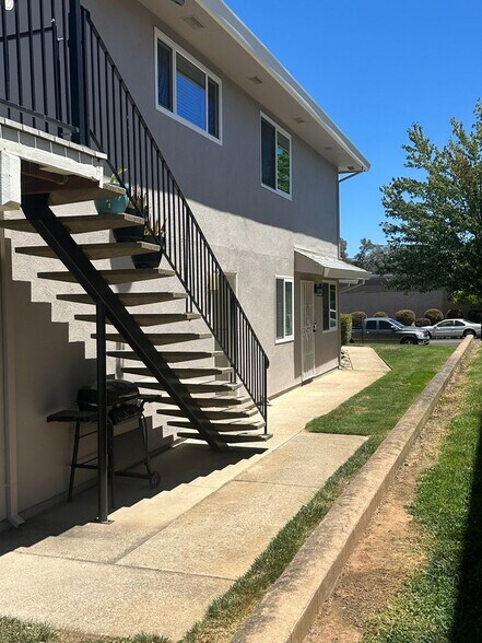 Building Photo - 3673 Park Dr