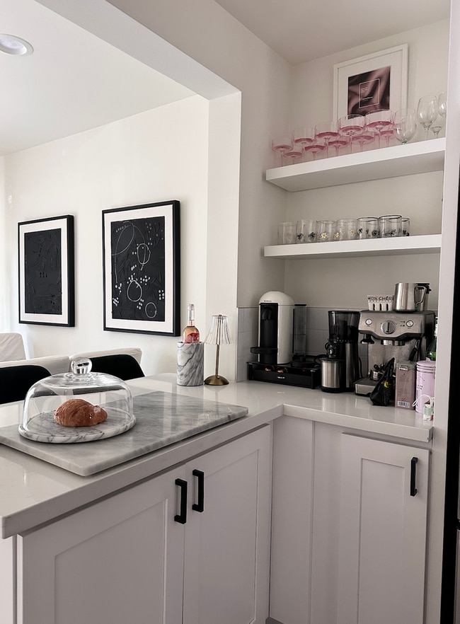 Building Photo - Modern Ballard Townhouse | 3 Beds, 2.5 Bat...