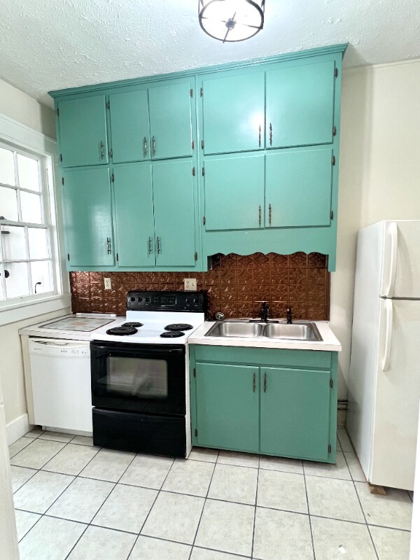 Building Photo - 712 6th Ave N