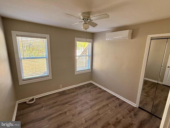 Building Photo - 220 Delsea Dr