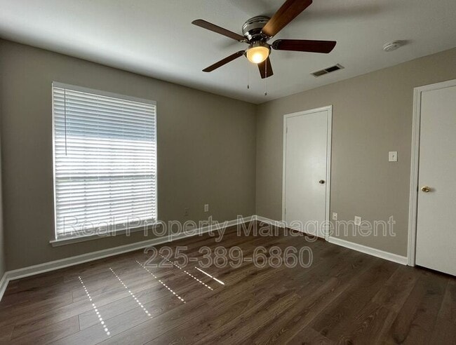 Building Photo - 910 W Macci St