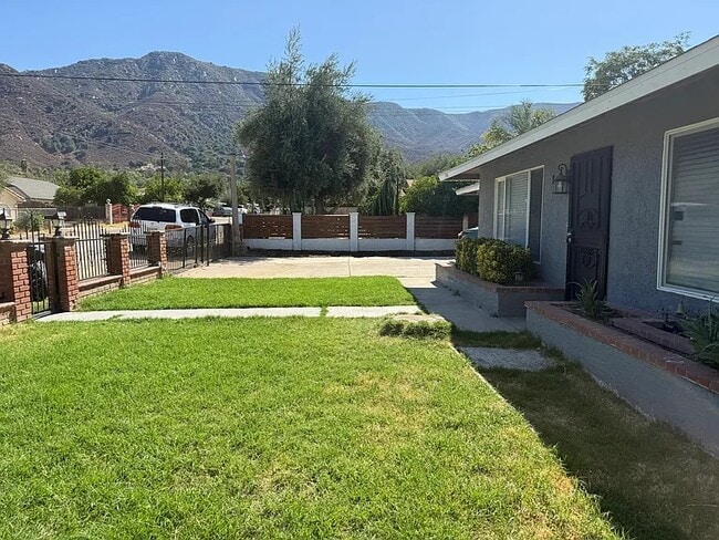 Building Photo - 33041 Case St