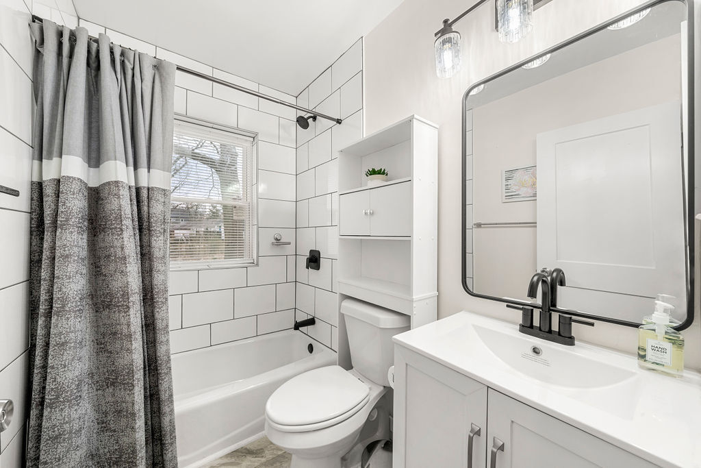 Bathroom - 711 Campbell Cir