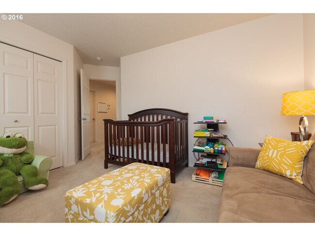 2nd Bed - 1120 SE Tamora Ave