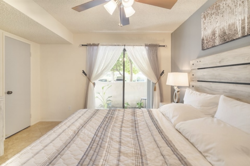Building Photo - 351 N Hermosa Dr