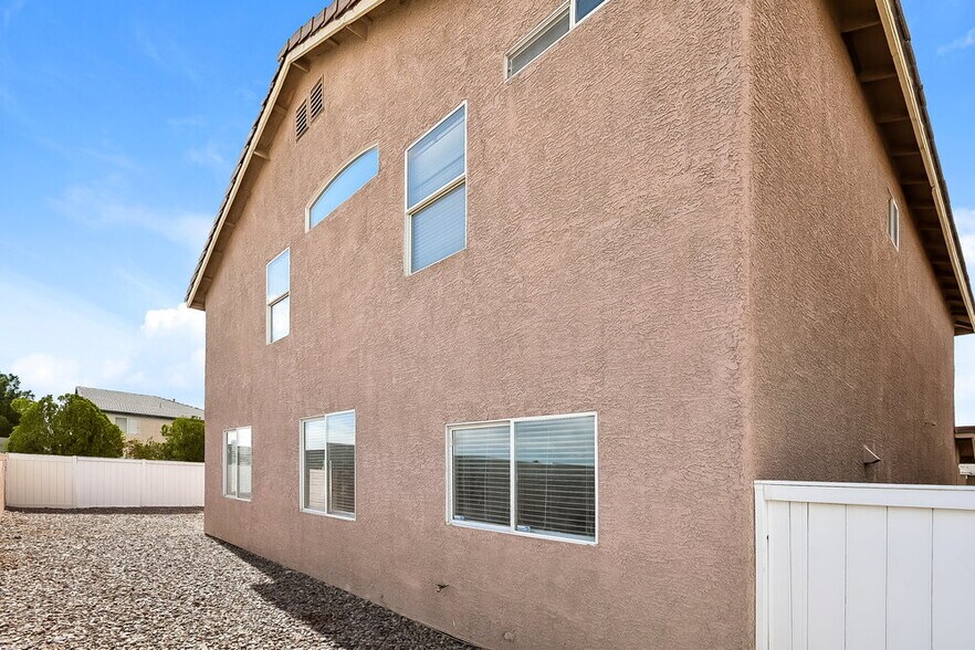 Building Photo - 5452 Pergola Ct