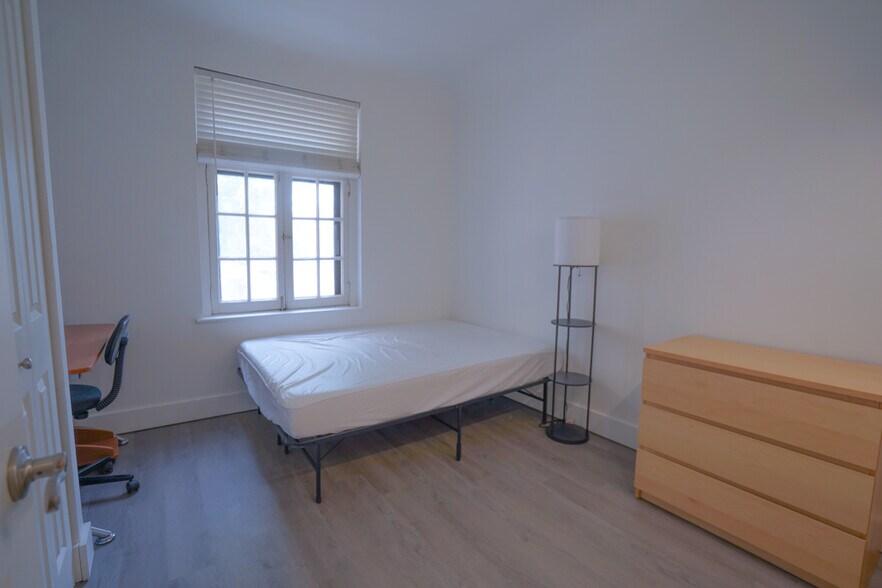 Building Photo - 613 Westgate Ave