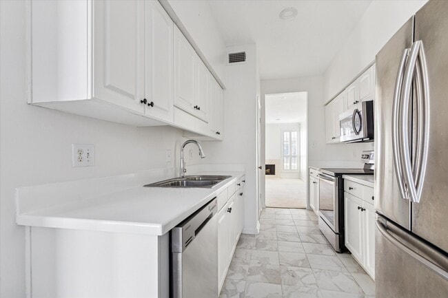 Building Photo - 1201 McDuffie St