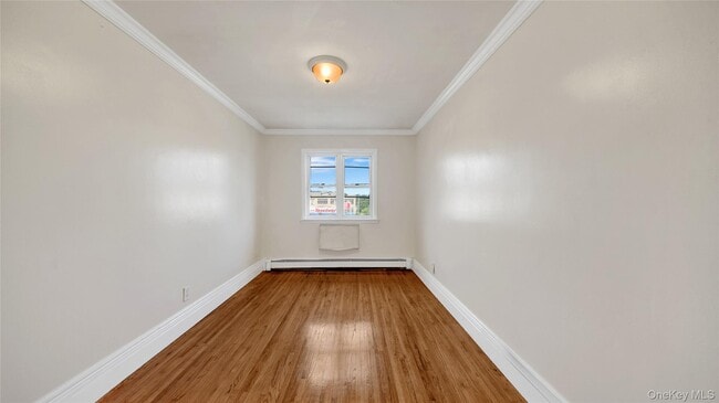 Building Photo - 4392 Carpenter Ave