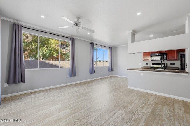 Building Photo - 16013 S Desert Foothills Pkwy