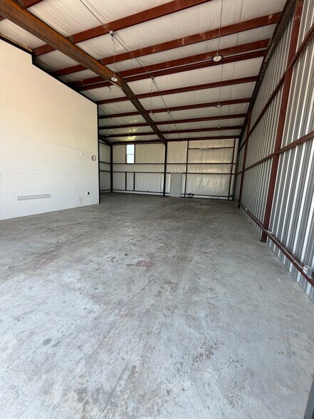 Building Photo - 4072 Old Lorena Rd