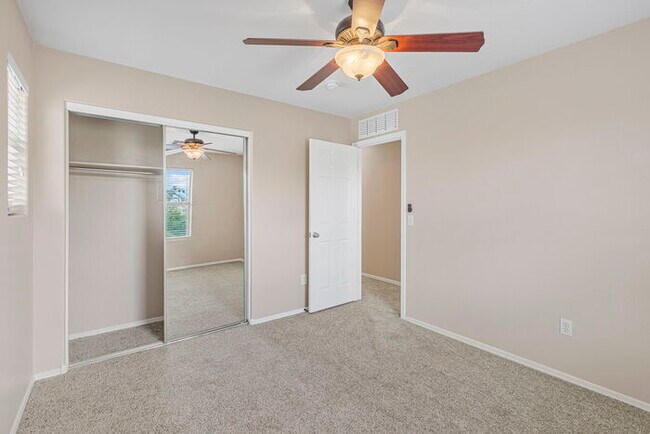 Building Photo - 3828 E Jasper Dr