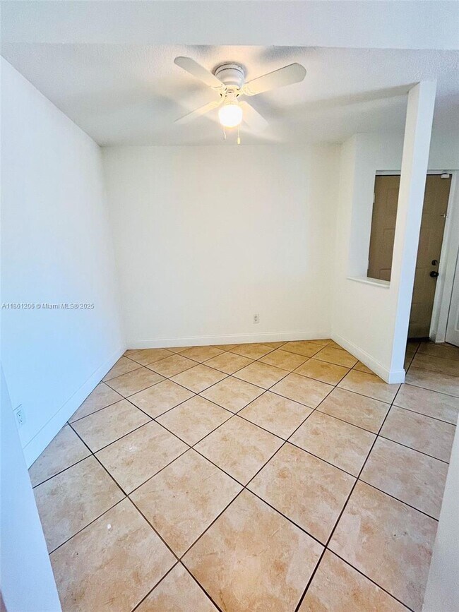 Building Photo - 10451 SW 157th Pl