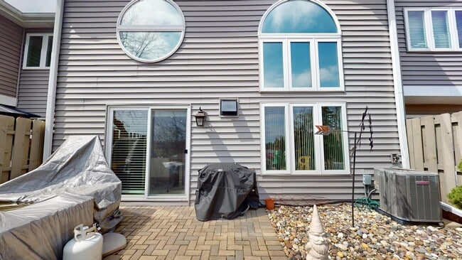 Building Photo - 8305 High Point Cir
