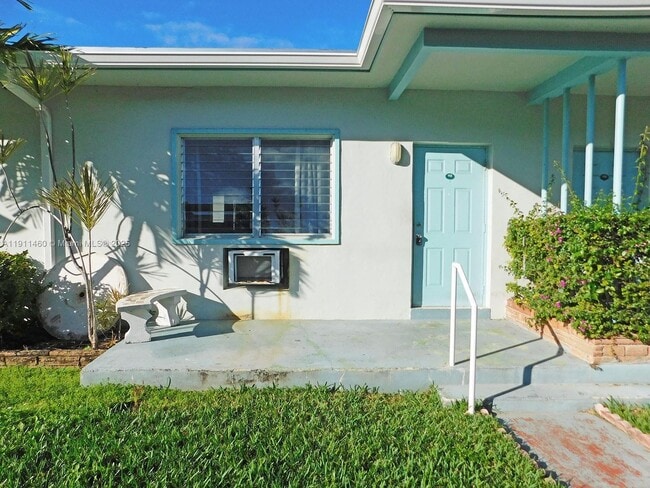 Primary Photo - 1247 Marseille Dr