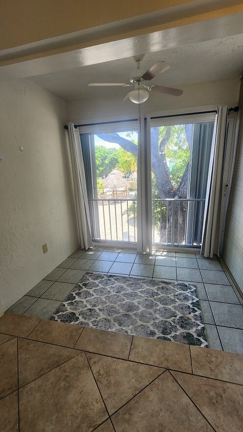 Building Photo - 98442 Windward Ave