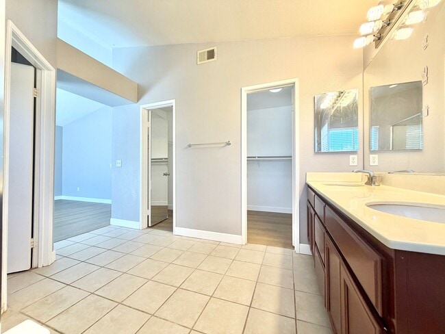 Building Photo - Spacious 5 Bedroom Home with 3 Car Garage & Primary Suite Balcony