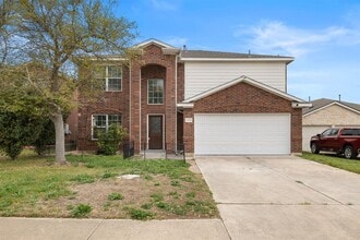 Building Photo - 2204 Founder Dr