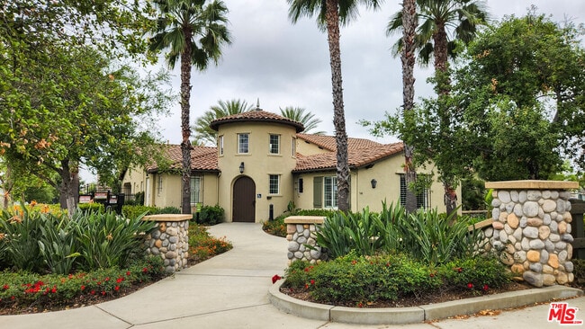 Building Photo - 835 Orchid Way