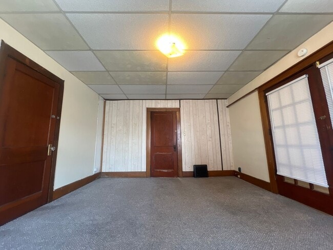 Building Photo - 233-235-235 Grant Ave