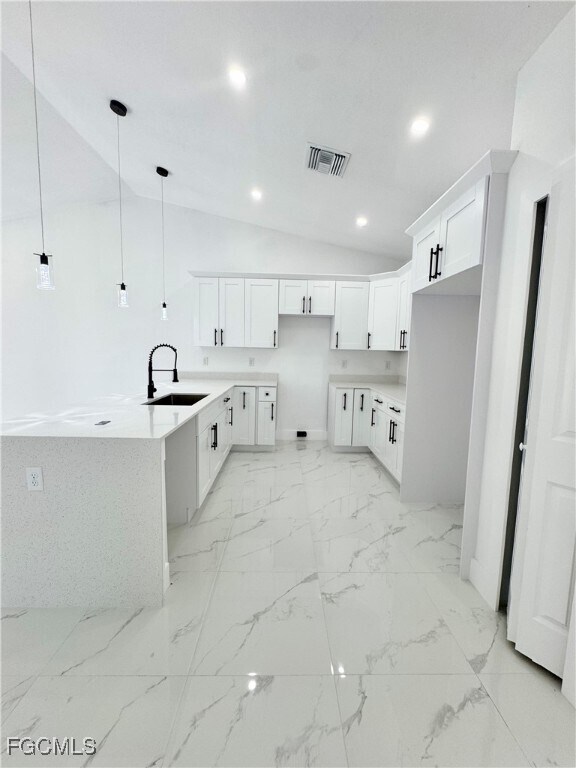 Building Photo - 668 Chemstrand St E