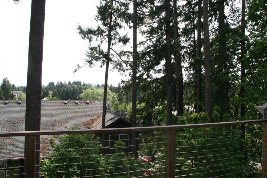 Building Photo - 9398 SW 153rd Ave