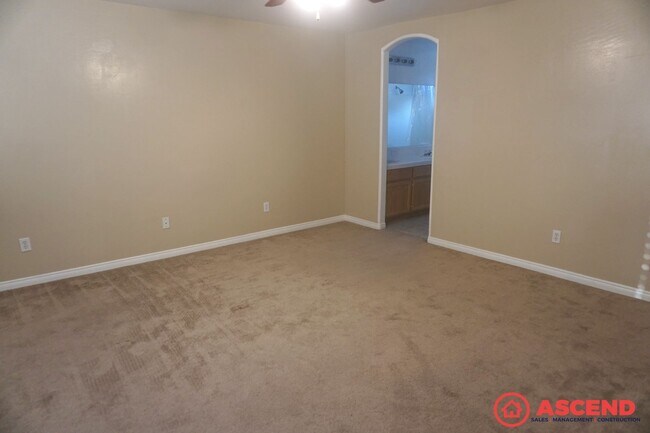 Building Photo - Beautiful Home Near Centennial Highschool!