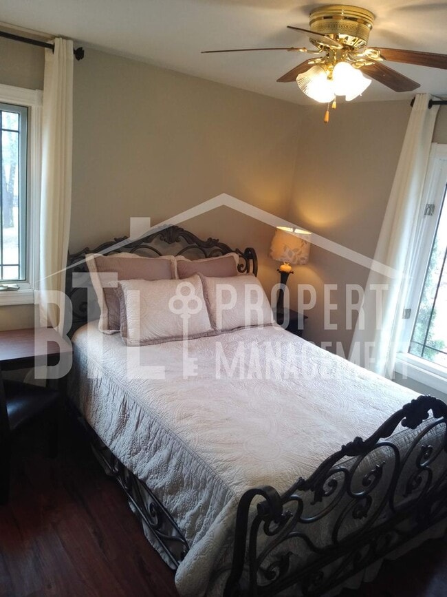 Building Photo - Furnished Kimberling City Duplex! ALL UTIL...