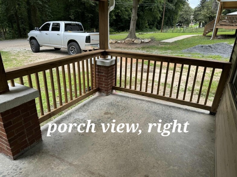 Building Photo - 173 Richardson St