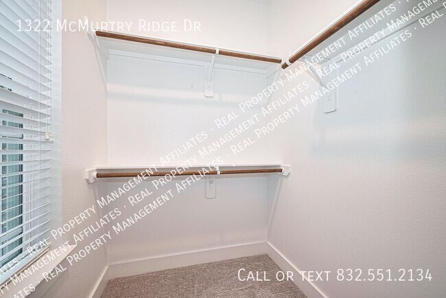 Building Photo - 1322 McMurtry Ridge Dr