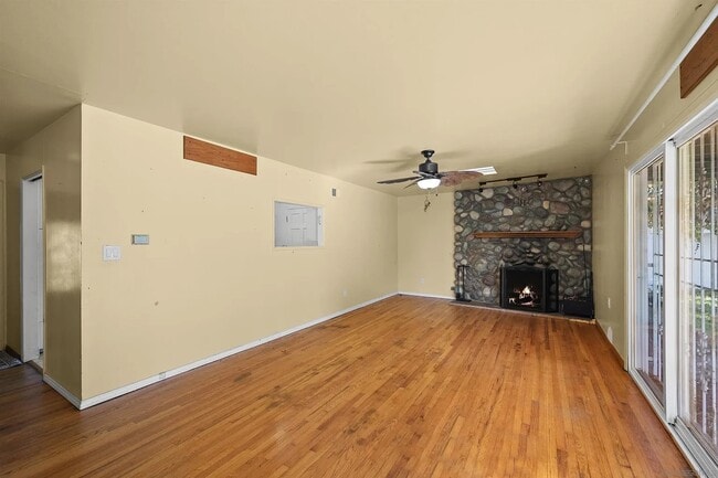 Building Photo - Chula Vista