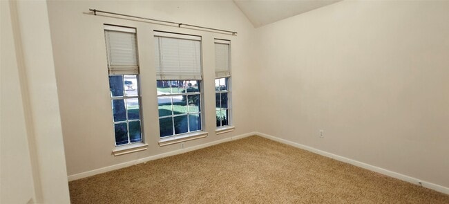 Building Photo - 10203 Ripple Lake Dr