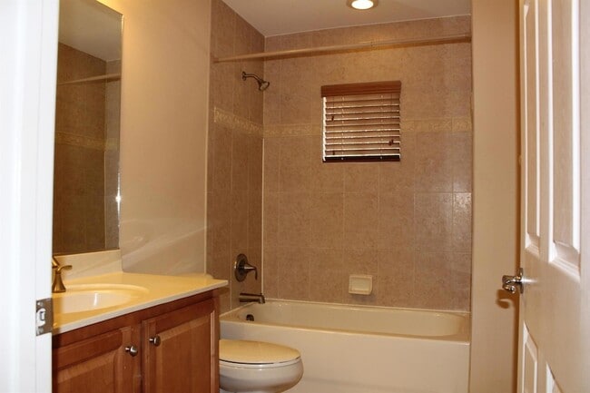 Building Photo - 7896 Picklewood Park Dr