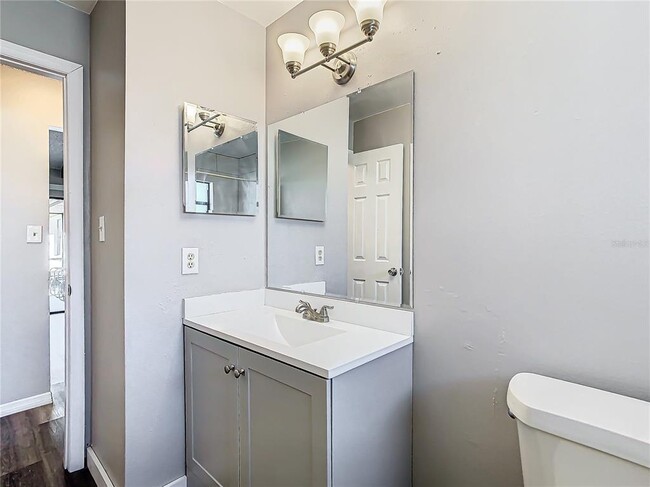 Building Photo - 7801 Rolling Grove Dr W