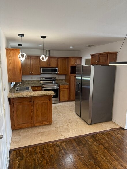 Building Photo - 720 Westway Ave