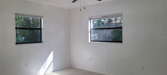 Building Photo - 2461 Dryer Ave