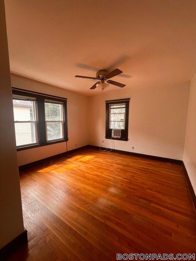 Building Photo - 468-470 Gallivan Boulevard