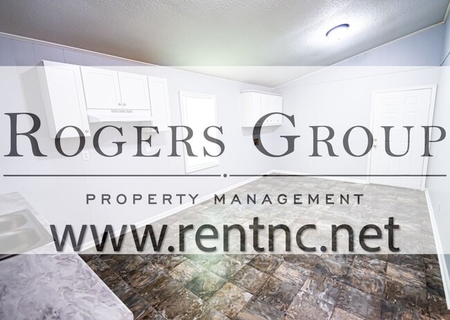 Building Photo - 649 N Main St