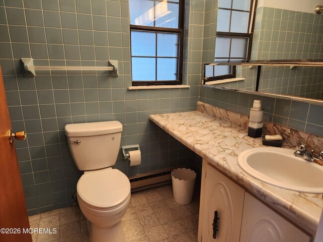Building Photo - 206 Yorktowne Dr