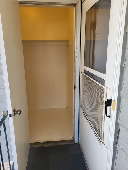 Entryway Storage Room - 9849 Croke Dr