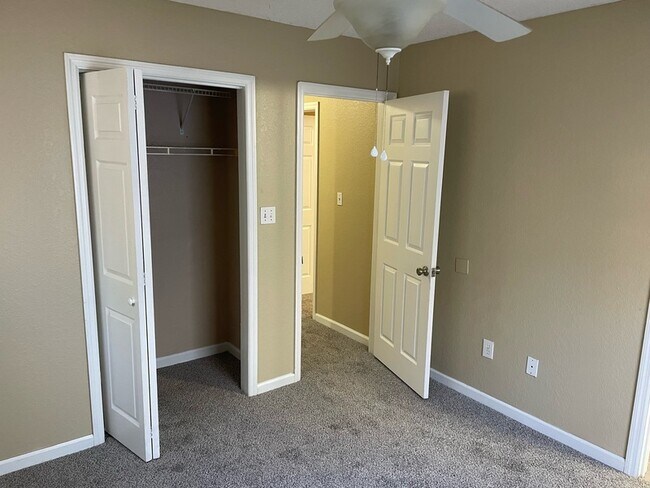 Building Photo - 2470 Nugget Ln