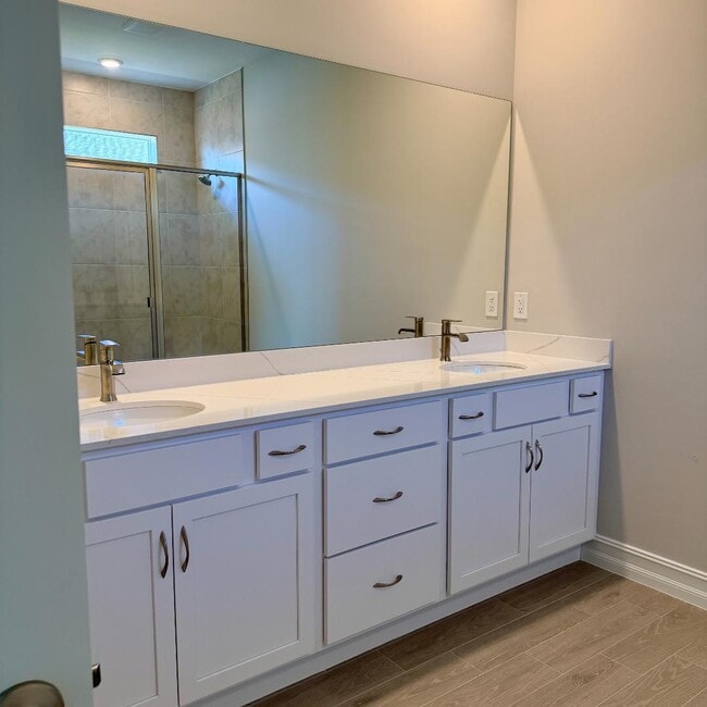 Building Photo - 17827 Shade Tree Loop