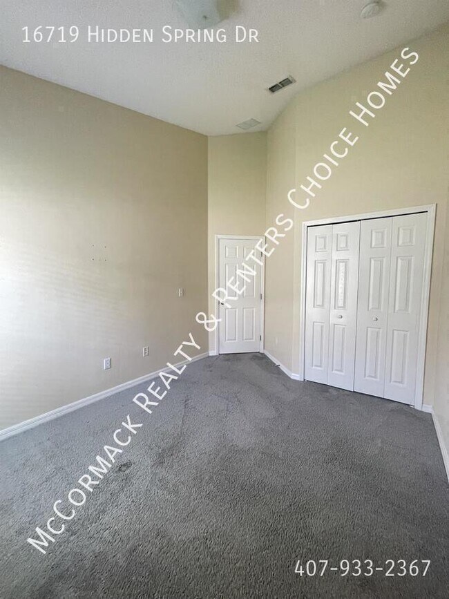 Building Photo - 16719 Hidden Spring Dr